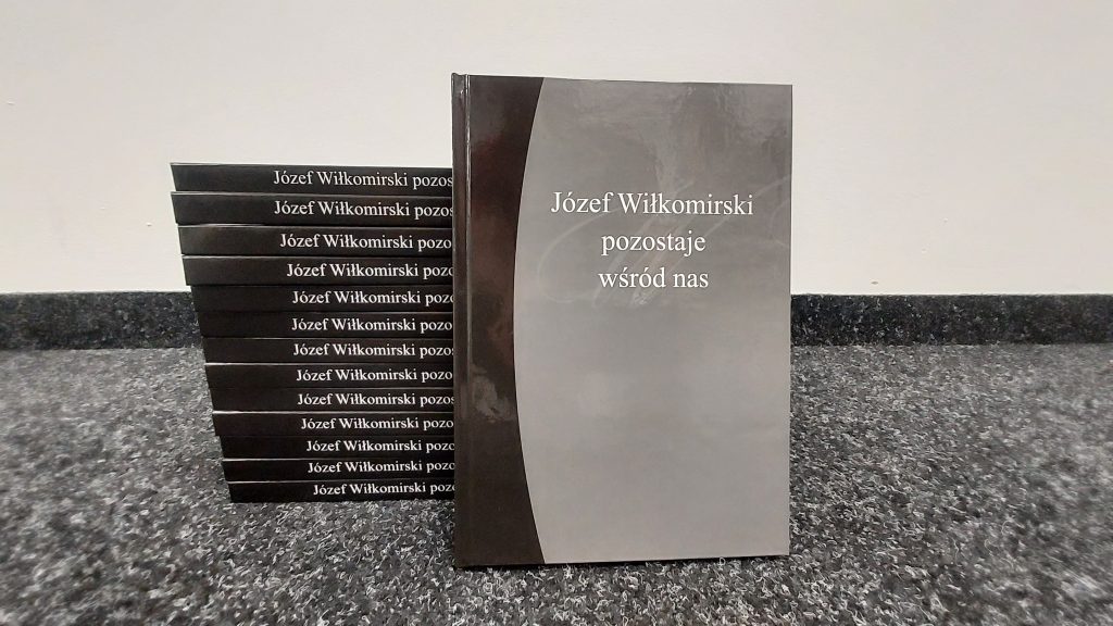 okładka książki wspomnieniowej o Józefie Wiłkomirskim